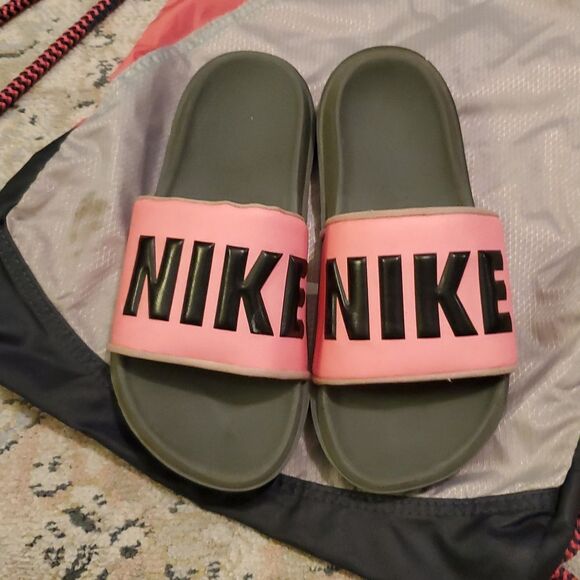 Nike Women's Offcourt Padded Insole Slip On With Bag - Picture 2 of 7